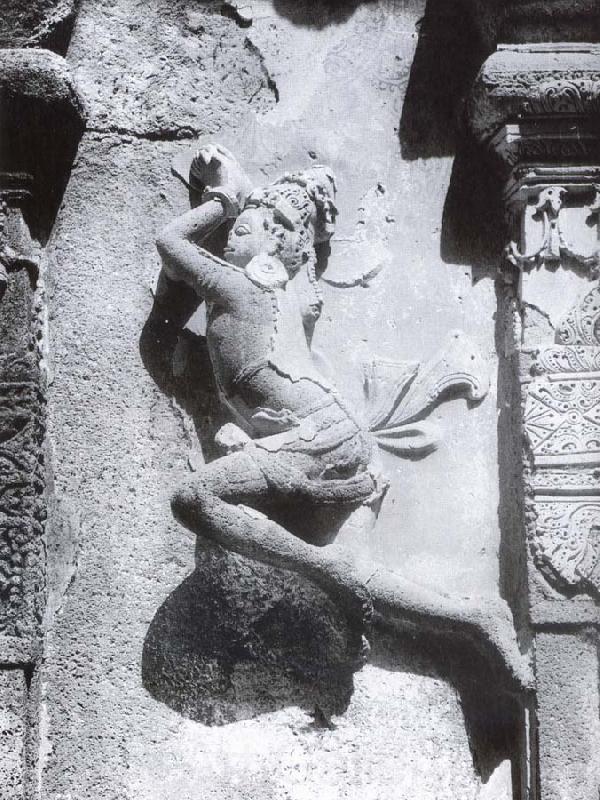unknow artist Durga and the demon.  Mahisasaramardini-cave Mahabalipuram